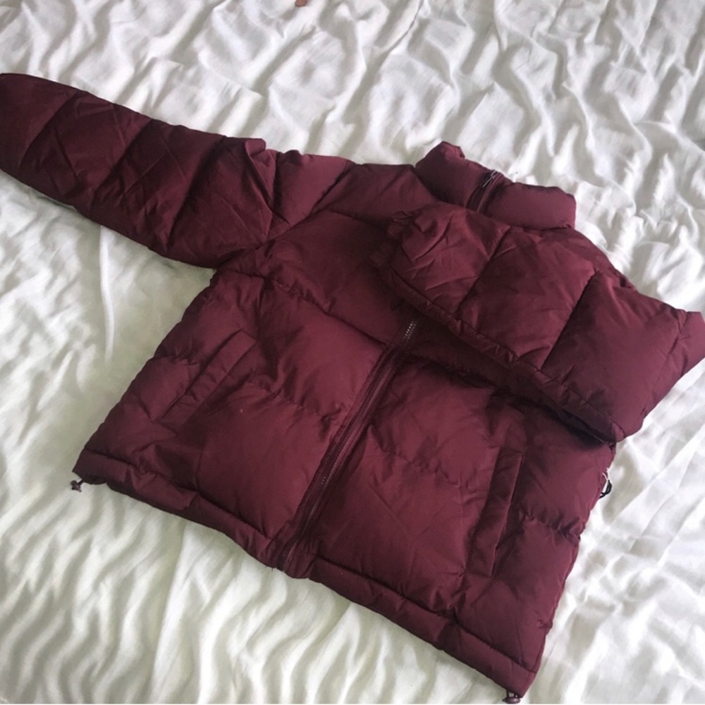 Forever 21 Burgundy Puffer Jacket. In perfect condition with tags still on.